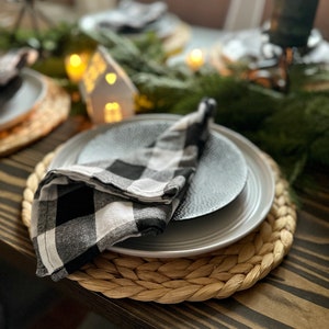 Manzanita Boho-Inspired Natural Fiber Charger Plates for Table Decor - Charger plates - 13 Inches in Diameter Table Decor-Rustic Chargers