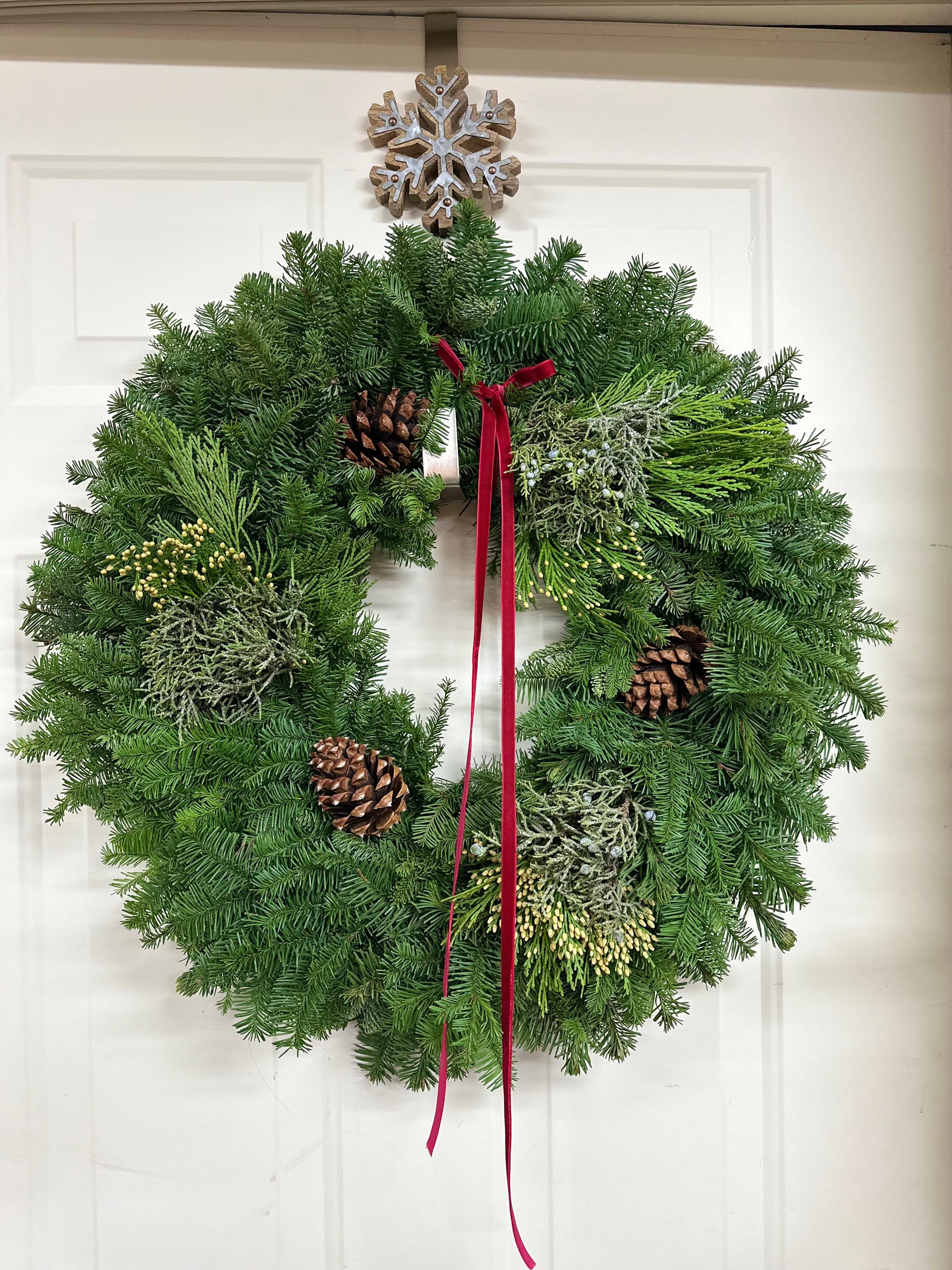 Traditional Fresh Oregon Evergreen Christmas Wreath – Natural