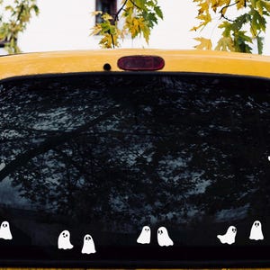 Hoja de calcomanías de fantasmas espeluznantes - Calcomanías estéticas de Halloween para la ventana trasera del auto, vasos y botellas de agua, accesorio impermeable para el auto. imagen 4