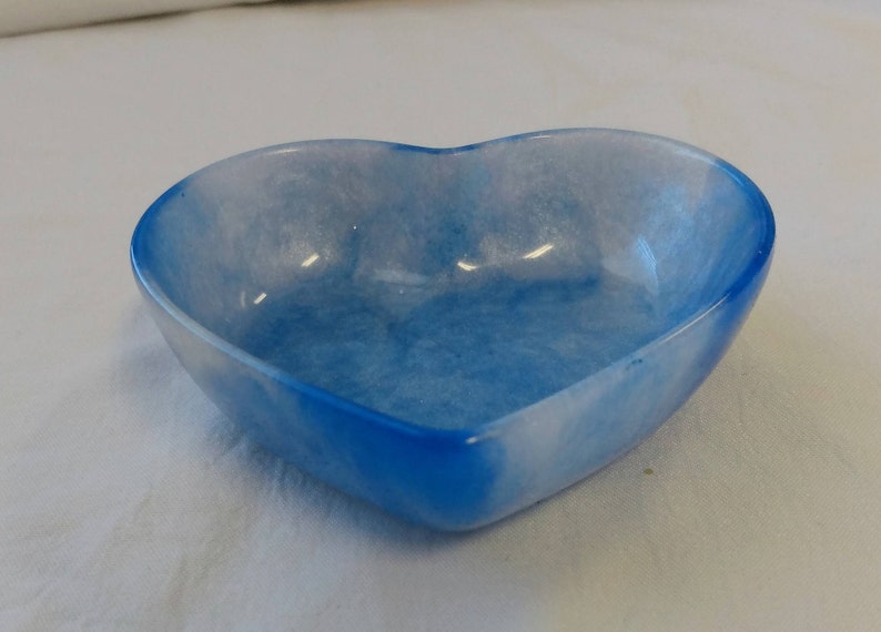 rubber band paper clip Resin heart trinket holderchange jewelry holderdesk organizerhandmade with resin blue and white alcohol ink
