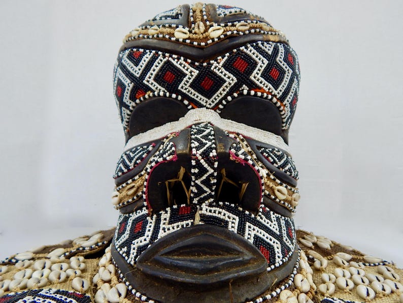 Kuba Kingdom: Bwoom Helmet Mask · African Artifacts 24 X 14 X 11 ...