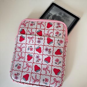 Strawberry KINDLE/BOOK Case, Kindle Sleeve, Kindle Accessories, Book Accessories, Book Lover Gifts, Kindle Lover Gifts, Book Reader Gifts