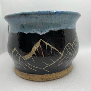 handmade | ceramic | mountain | black & blue | pottery | mug