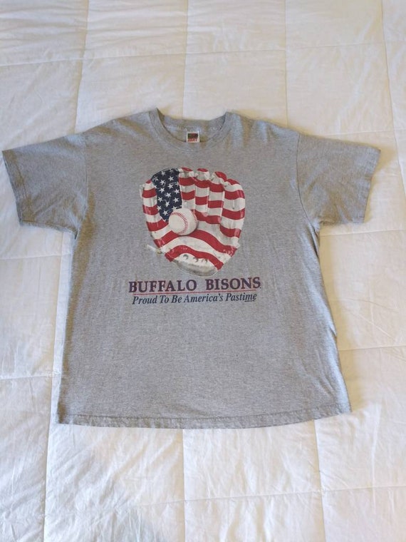 Vintage 2000 Buffalo Bisons T-Shirt