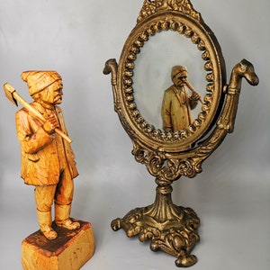 Specchio da toeletta antico in ghisa / Specchio da tavolo ovale decorato / Finitura oro rustico / Altezza 14,5 pollici / Stile vittoriano - Ottime condizioni