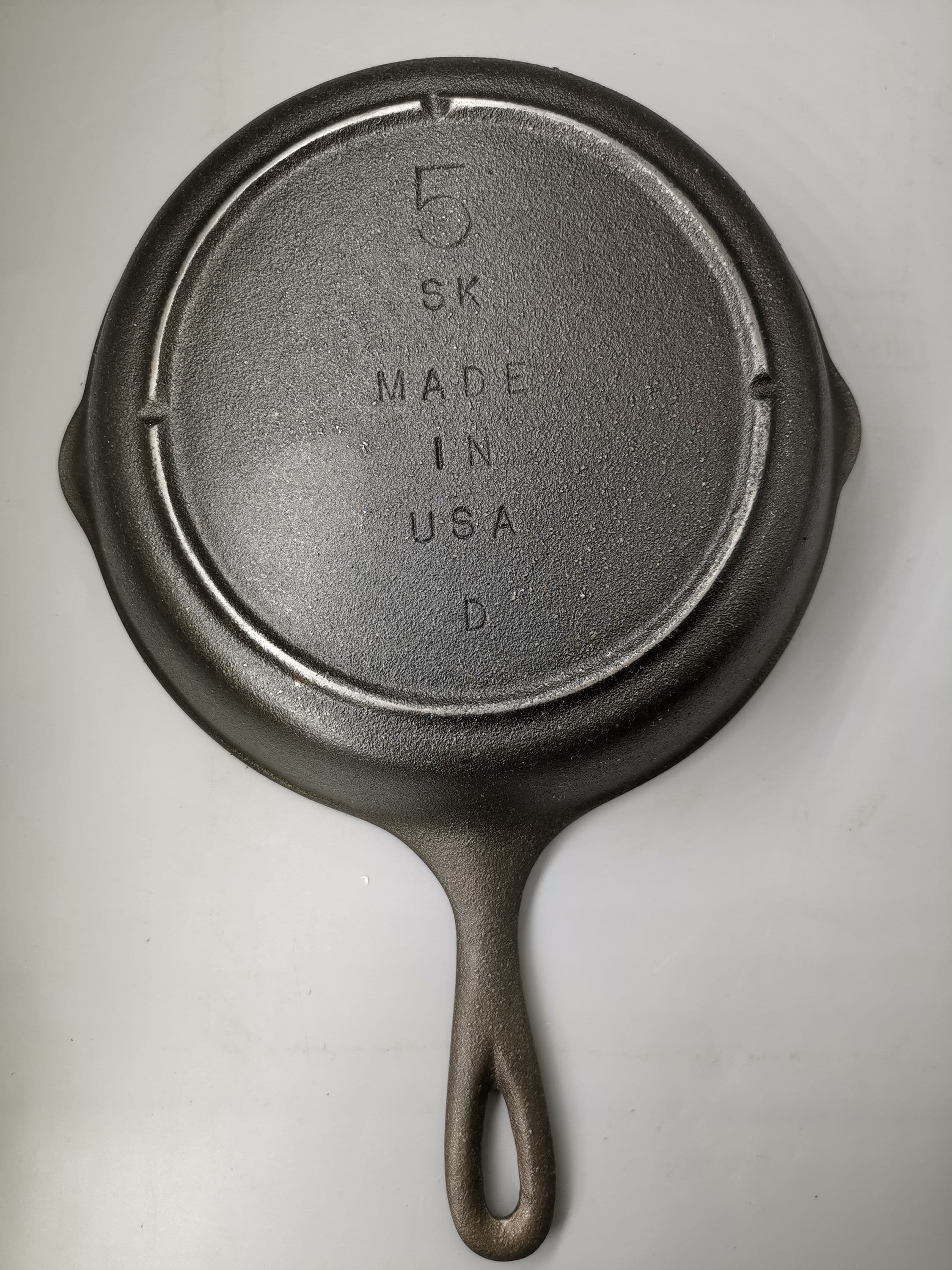 LODGE CAST IRON SKILLET # 6 USA 8SK TWO HANDLE 10”