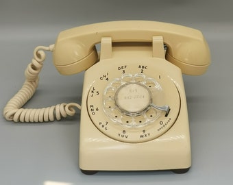 Telefone de mesa rotativo vintage bege Stromberg Carlson, SC G3, bom estado, fabricado nos EUA