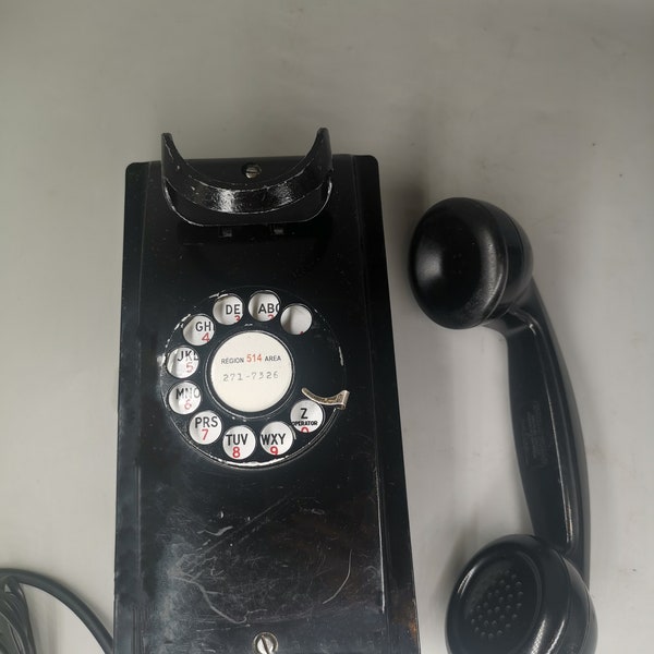 Antique Black Wall Bakelite phone, Northern Electric, T1, Patented 1922/1923, RD1935, good vintage condition,made in Canada