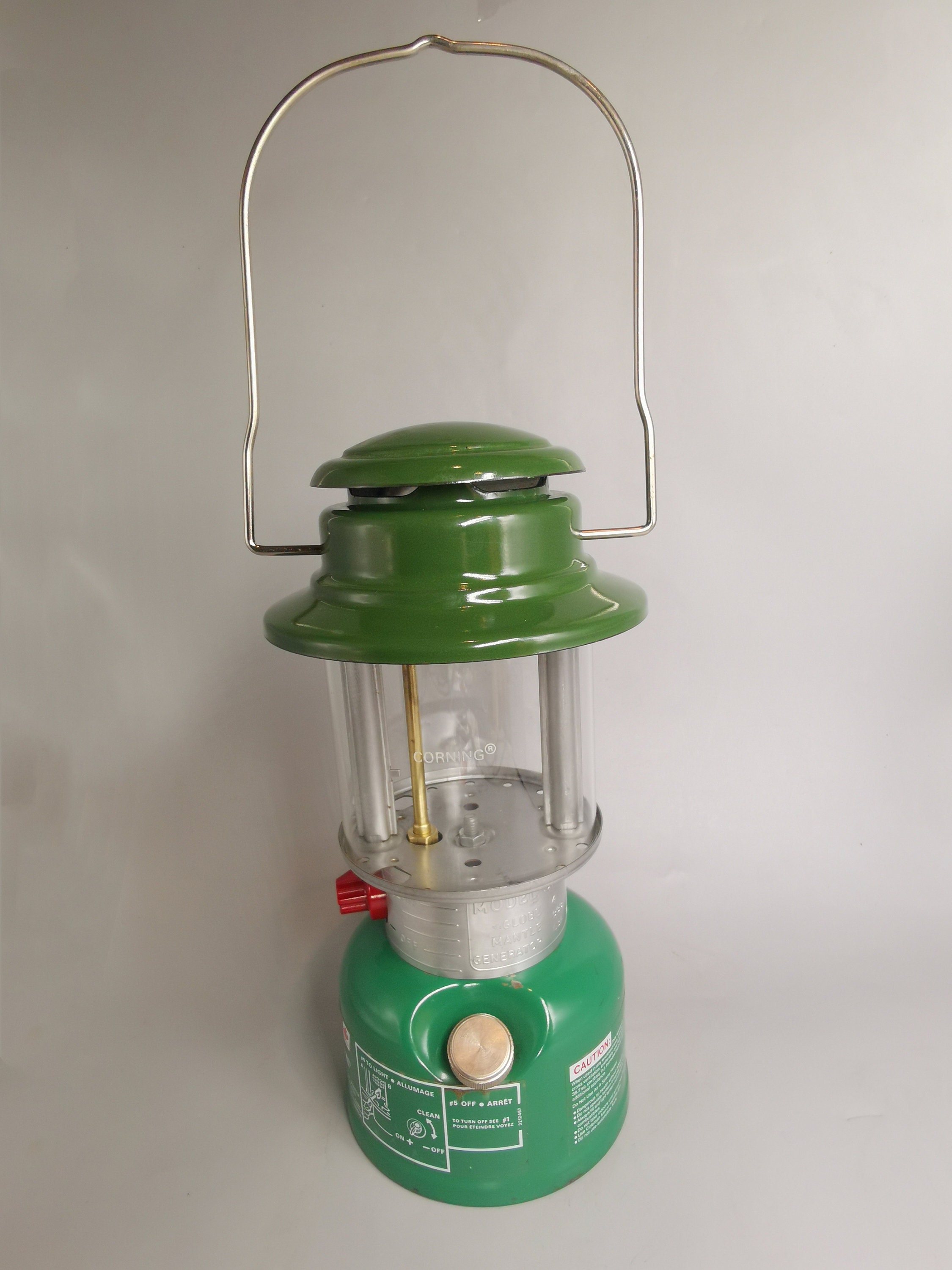 Vintage 1984 Coleman Lantern, 321C, H12.25”/D5.25“, Made in Canada, clean and in good condition. Not Tested.