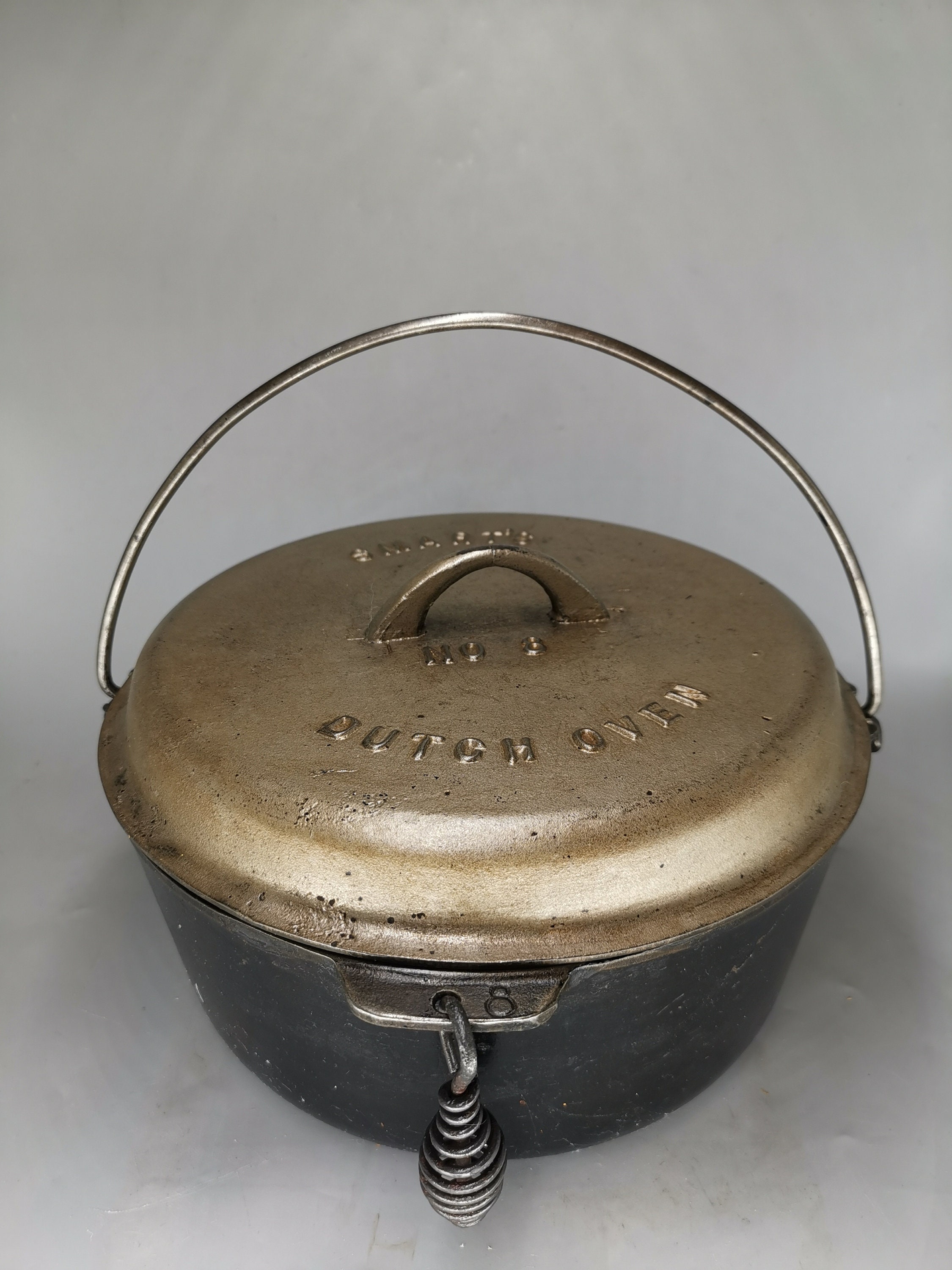 Antique Smart's No.8 Cast Iron Dutch Oven With Nickle Plated Lid