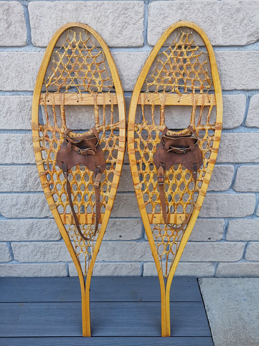 Vintage Classic Canadian Wooden Snowshoes, 40.511.5, Made by Mohawks