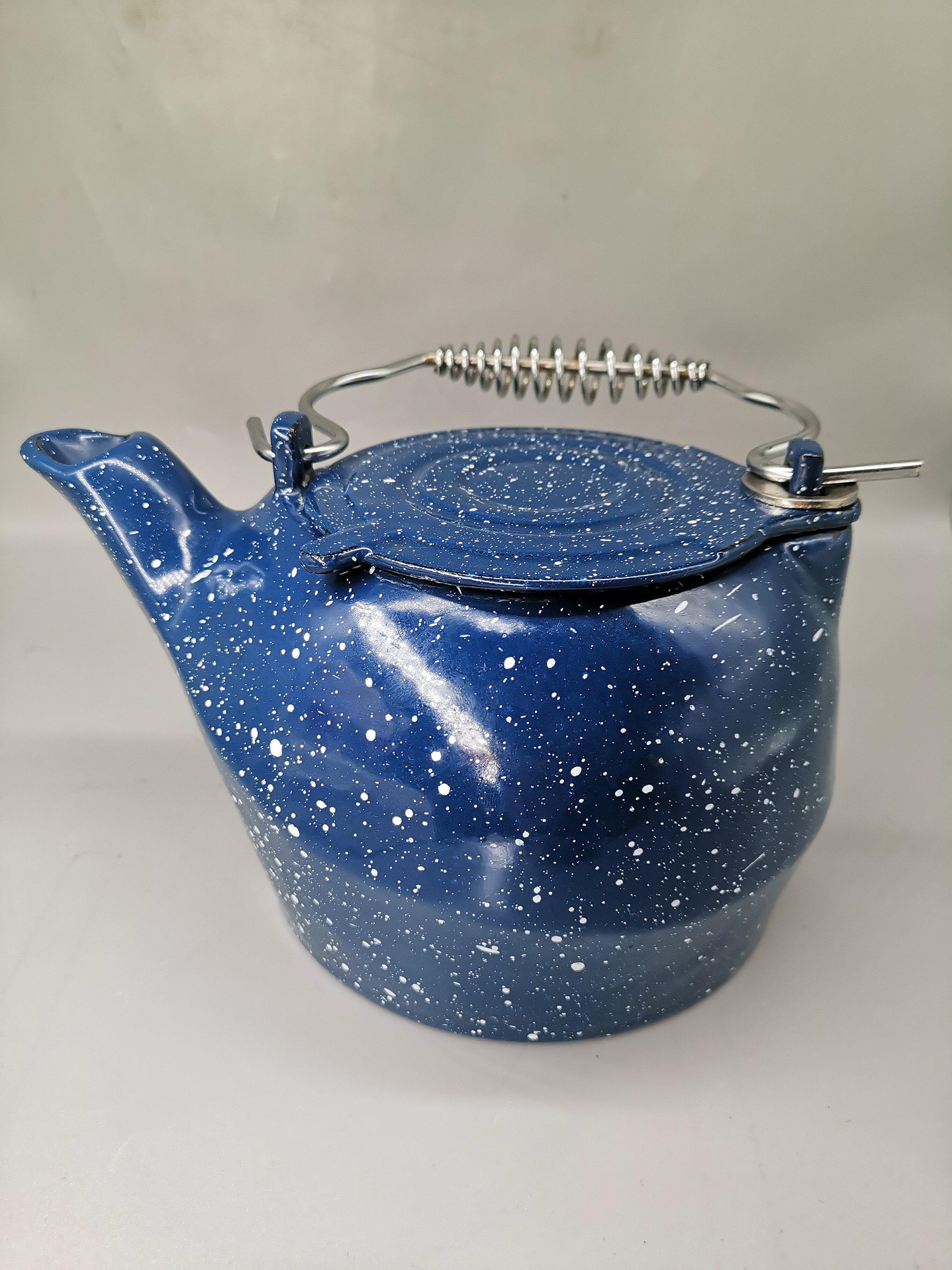 Vtg ORANGE Enamel TEAPOT Made In Poland Enamelware 12 cup Tea Pot Kitchen  Stove Top - Teapots, Facebook Marketplace