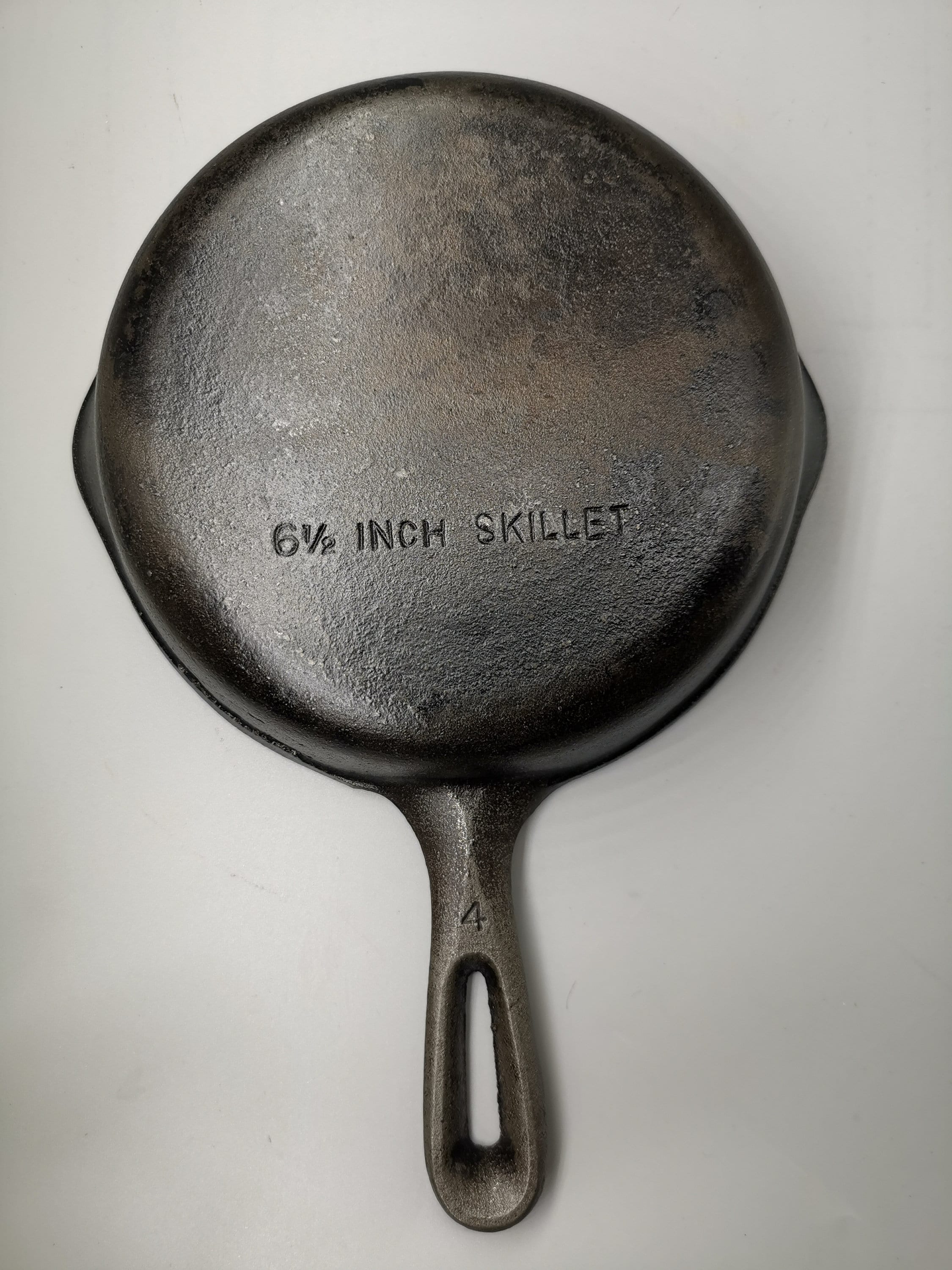 VINTAGE CAST IRON 6-1/2 SKILLET Made in USA Initial X on BACK & No. 3  FRONT