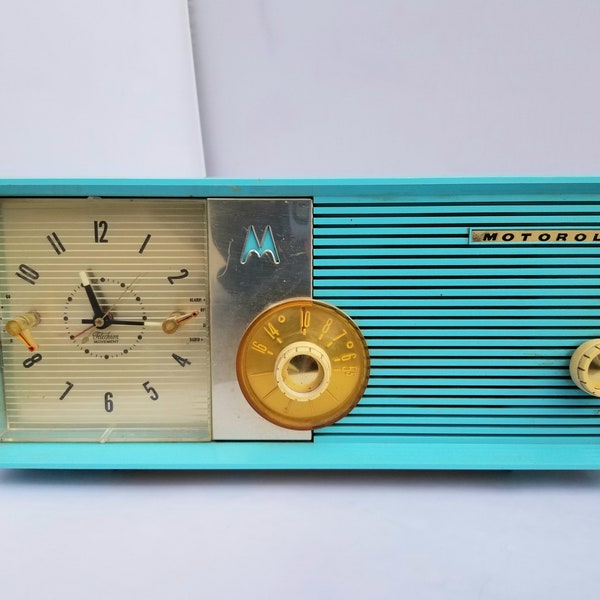Motorola Aqua 1950's AM Clock Radio