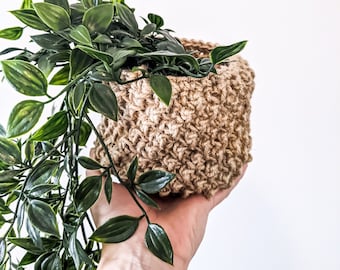 Handmade rustic plant basket/cosy, jute plant basket/cost