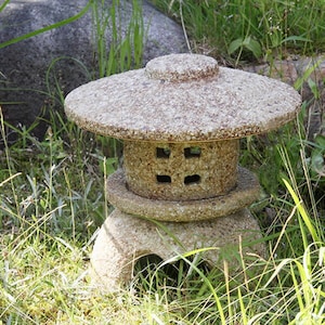 Amazon.com: ZOEJADE Large Pagoda Lantern Garden Statue 37