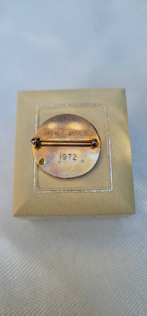 14k Gold Nurses Pin Pace College NY - image 4