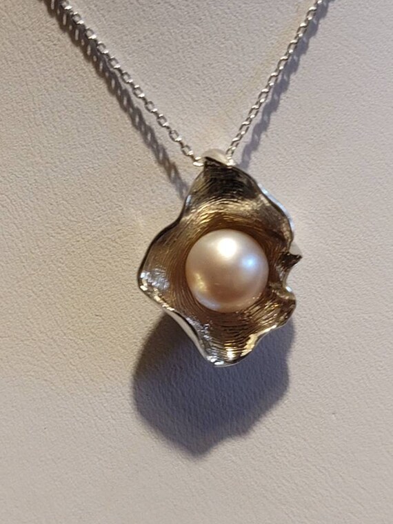 Sterling Silver Modernist Pearl Pendant Necklace