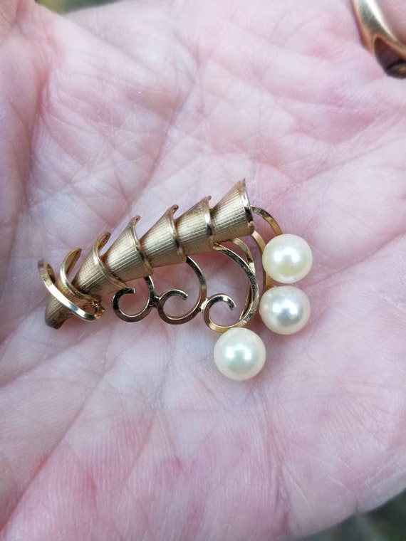 Vintage Gold Filled Cultured Pearl Designer Pin