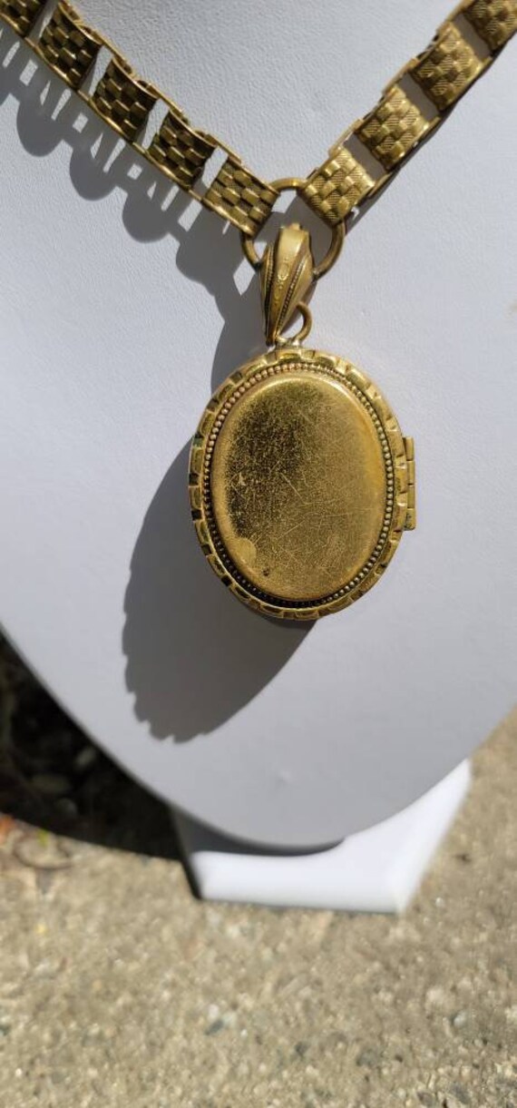 Victorian Locket and Chain - image 5