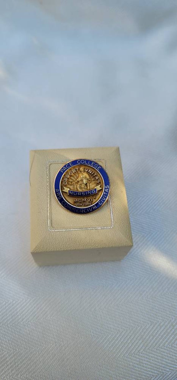 14k Gold Nurses Pin Pace College NY - image 1