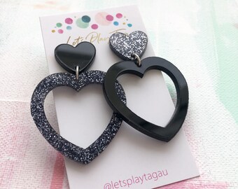 Winter Chain of Hearts