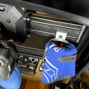 8020 SimRig Glove Holder