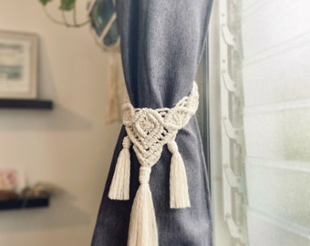 Macrame curtain tie back / Tassel curtain tie backs / Boho curtain decor