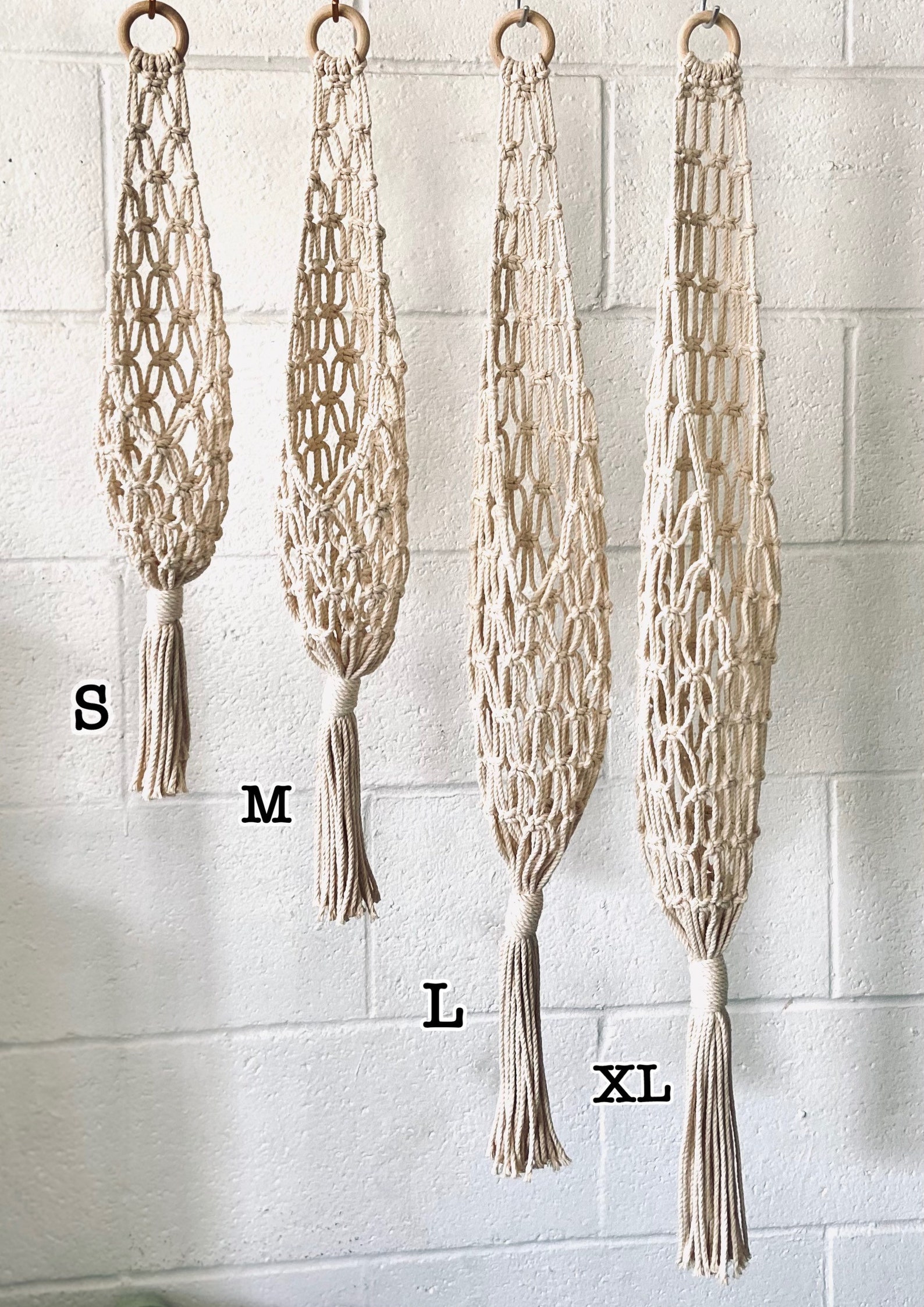 Macrame hanging basket /Fruit basket / Kitchen wall storage Etsy