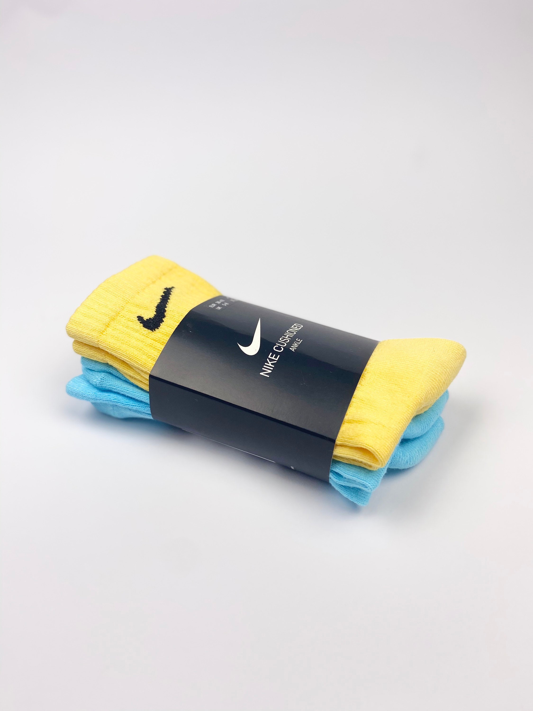 turquoise nike socks