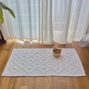 Kleiner Weißer Teppich / Wollteppich im Bad / Kinderzimmer / Handgewebter Teppich / Teppich / Badezimmer Teppich / Türvorleger / Küchenteppich / Duschmatte