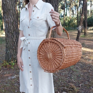 Round Picnic Basket / Large Basket / Wicker Picnic Basket / Picnic Basket With Lid / Vintage Picnic Basket / Easter Basket / Handmade Art