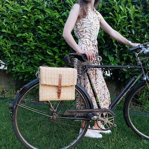 Reed Bicycle Basket / Small Bike Basket / Bicycle Basket With Handle / Basket With Lid / Bike Basket / Bicycle Decor / Reed Basket
