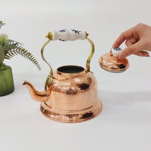 Bouilloire en cuivre 1,5 L avec poignée en céramique / Bouilloire vintage / Cuisine en cuivre / Vieux millésime / Cuivre antique / Cuivre fait main / Cadeau pour maman