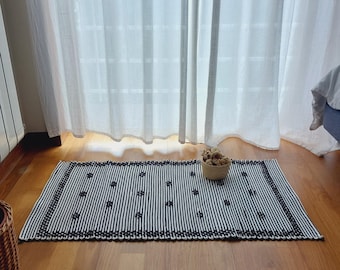 Small Black and White Striped Rug / Room Rug / Bath Mat / Bedside Rug / Recycled Cotton Rug / Knotted Rug / Handmade Rug / Kitchen Rug