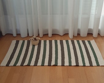 Small Green Cream Rug / Handwoven Rug / Super Soft Rug / Striped Rug / Bathroom Rug / Bath Mat / Shower Mat / Washable Rug / Entry Rug
