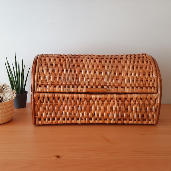 Wicker Bread Box / Storage Box / Farmhouse Basket / Kitchen Decor / Handmade Basket / Vintage Basket / Basket Gift / Rustic Home Decor