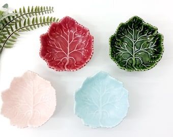 Authentic 1950 Wedgwood Green Majolica Leaf Plates, Green Vine