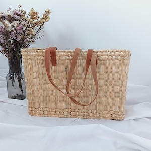 Umhängetasche aus Stroh / Einkaufstasche aus Stroh / Korb / Einkaufstasche Strand / Boho Tasche / Sommertasche / Strandtasche Stroh / Geschenktasche