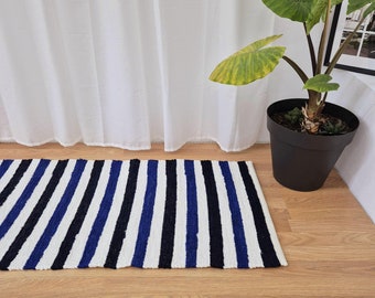 Small White and Blue Striped Rug 60x120cm / Room Rug / Bath Mat / Bedside Rug / Recycled Cotton Rug / Handmade Rug / Kitchen Rug / Rag Rug
