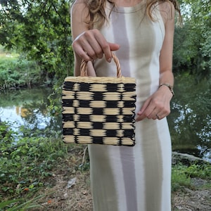 Natur und Schwarz Reed Tasche kariert / Sommer Korb Tasche / Kleine Tasche / Korb-Tasche / Stroh Handtasche / Handgemachte Tasche / Einkaufskorb