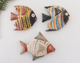 Glaserad flerfärgad fisk / Fiskkonst / Keramisk fisk / Keramisk fiskdekoration / Keramisk väggbonad / Fiskdekor / Strandhusdekor