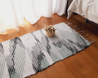 Small Handwoven Colorful Rug / Cotton Rug / Soft Rug / Bathroom Rug / Bath Mat / Bedside Rug / Kitchen Rug / Washable Rug / Entry Rug