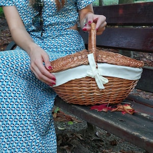 Picnic Basket / Basket with Lid / Wicker Basket / Market Basket / Flower Basket / Garden Basket / Easter Basket / Gift Basket / Woven Basket