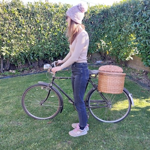 Large Bicycle Basket / Wicker Bike Basket / Bicycle Basket With Handle / Basket With Lid / Bike Basket / Bicycle Decor / Wicker Basket