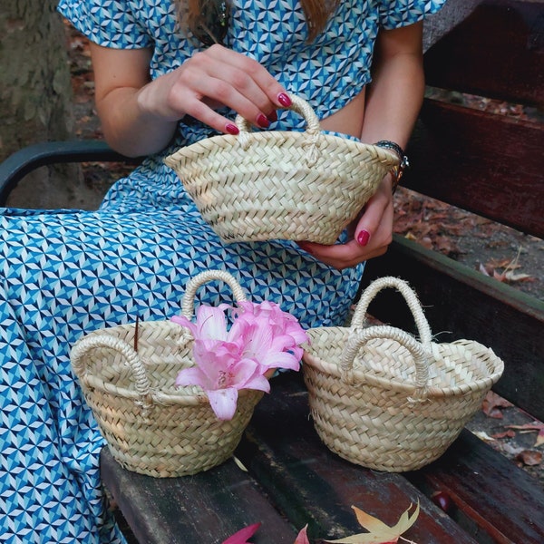 Set of 3 Mini Flowers Basket / Boho Basket / Flowers Girls Basket Bag / Small Straw Bag/ Straw Basket / Wedding Flower Basket / Small Basket