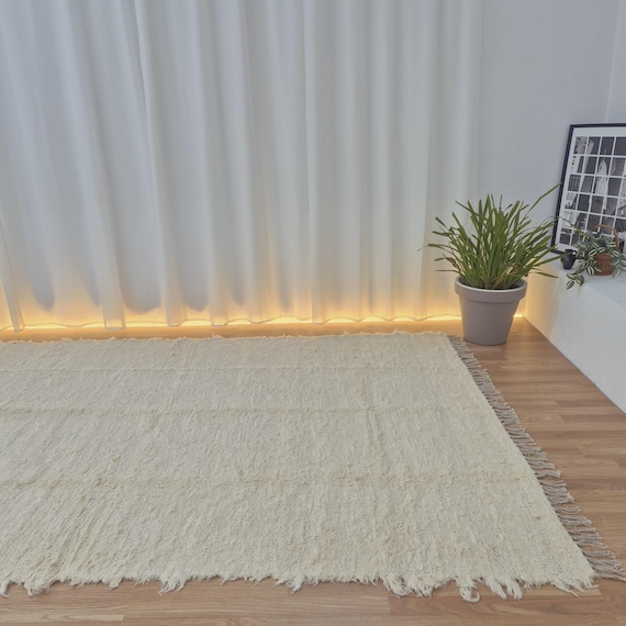 Extra Large Cream Rug With Tassels 200x300cm / Recycled Cotton Rug / Soft Rug / Handwoven Area Rug / Rugs for Living Room / Robust Rug