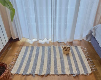 Small Striped Cream Grey Rug / Soft Rug / Cotton Rug / Handmade Rug / Bath Mat / Bedside Rug / Washable Rug / Small Rug / Striped Rug