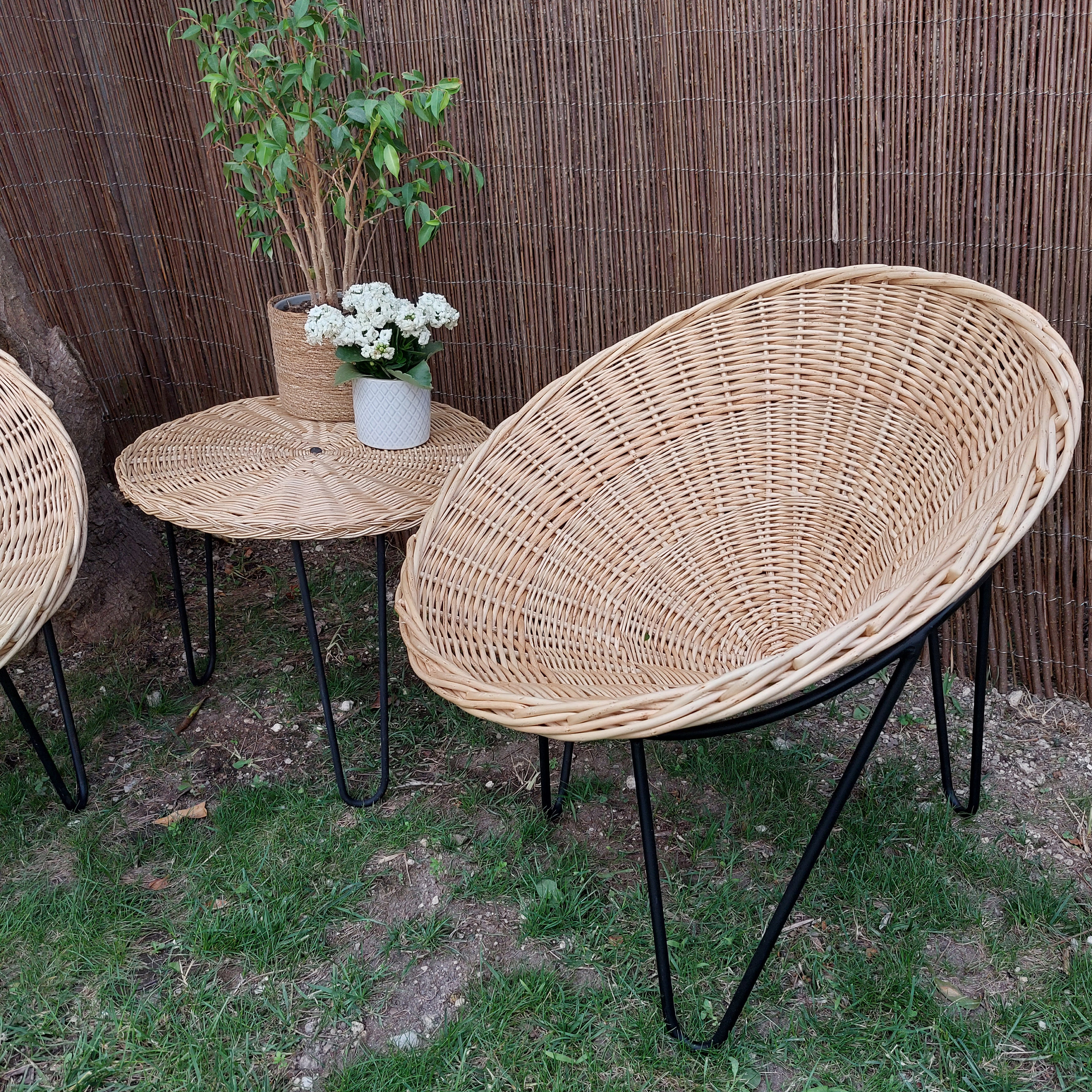 Set of Wicker Chair and Wicker Table Patio Decor Outdoor