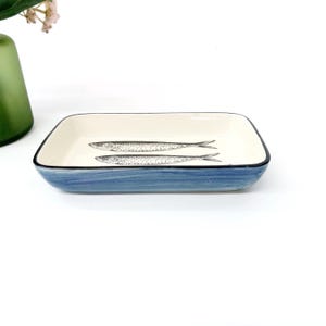 Prato pequeno retangular de cerâmica com estampa de sardinhas, 16x10x3cm / Prato de sardinhas / Prato colecionável / Pratos divertidos / Decoração de sardinhas Dark Blue